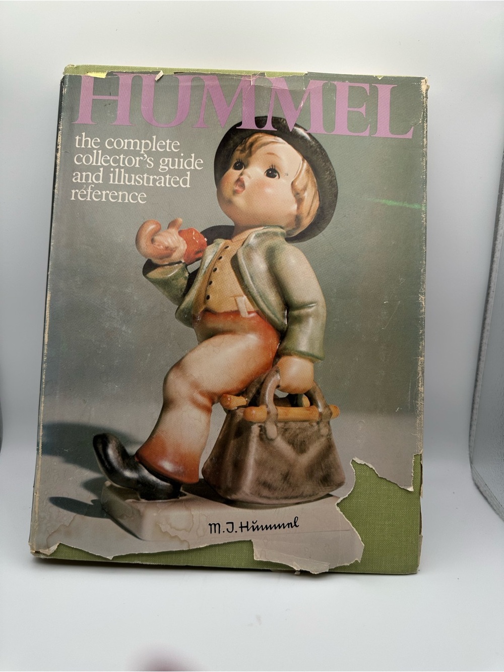 Hummel Complete Collector's Guide and Illustrated Reference - Vintage Hardcover